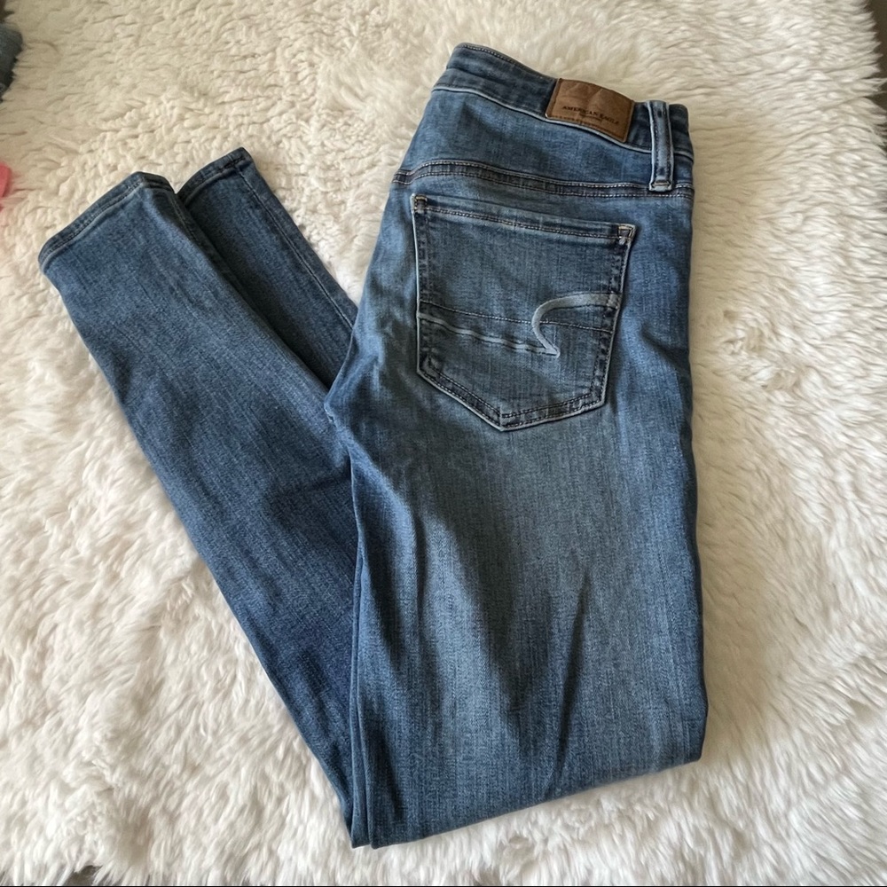 American Eagle Super Stretch Super Low Jeggings Medium Wash Size 2 Short